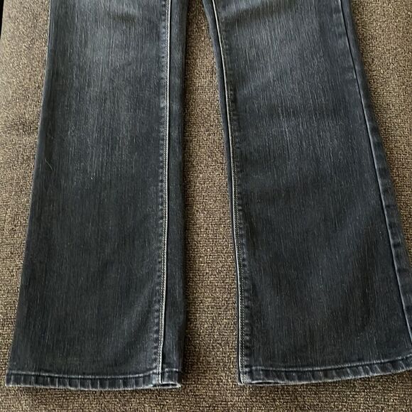 White House Black Market Black Distressed “Blanc” 5-Pocket Bootleg Jeans- 8S - Picture 9 of 14